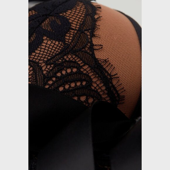 Intimissimi Lingerie 2-piece Balconette Bra (36B) and Pantie (M) Set - Picture 7 of 14